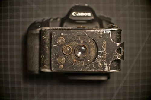 Piccolette Contessa-Nettel (1919) folding camera attached to 5D.