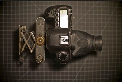Piccolette Contessa-Nettel (1919) folding camera attached to 5D.