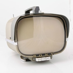 wasbella102:  Vintage Sony 8-301W Portable Transistor TV 