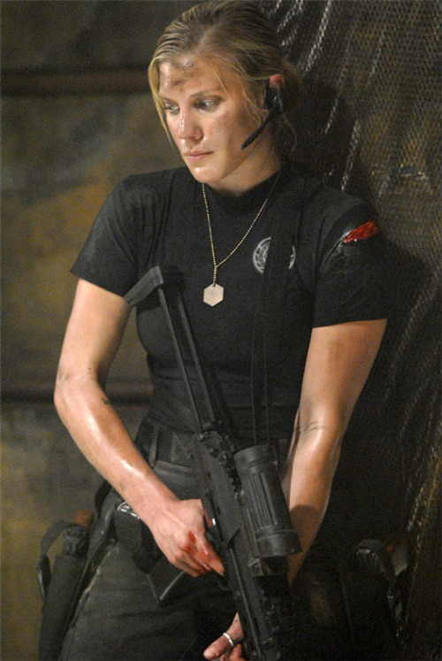 hellotailor:cacchieressa:shes-a-voodoo-child:totalfilm: Katee Sackhoff talks all-female ExpendablesA