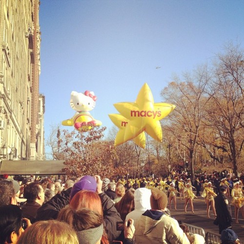amontefo:  Macy’s Thanksgiving Day Parade!!! #NYC #thanksgiving #parade