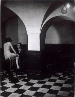 secretvintage:  Brassaï – Maison close, Paris, 1930′s