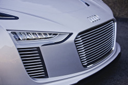 onlysupercars:  Audi E-Tron Spyder 