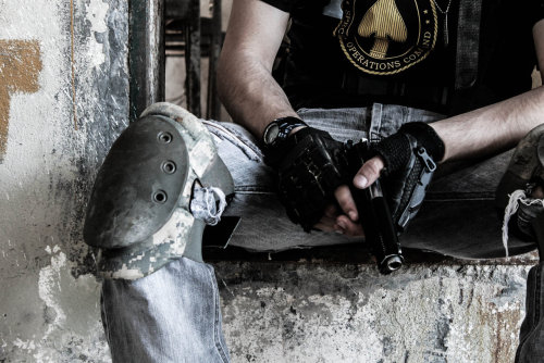 kickthegun:  As by ~sjmanzur 