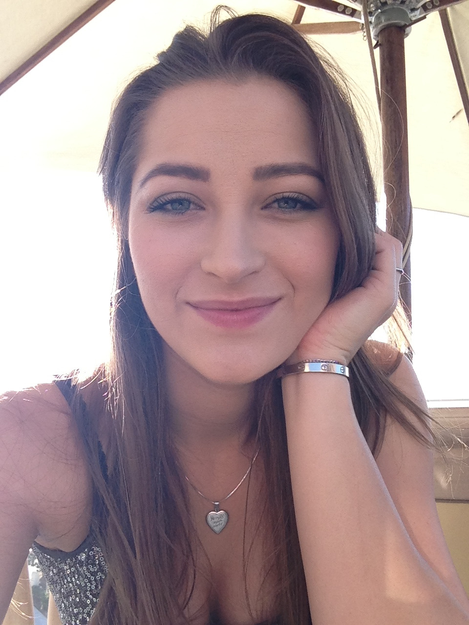 Dani you are beaurifulI love you:)