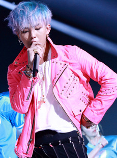 under-jiyongsarmpit:  Kwon Jiyong, Sketchbook Pre-Recording 