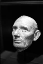 unexplained-events:  unexplained-events:Death masks are a curious death custom that