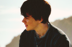 ofedmundandlucy:  Edmund Pevensie (2/3) 