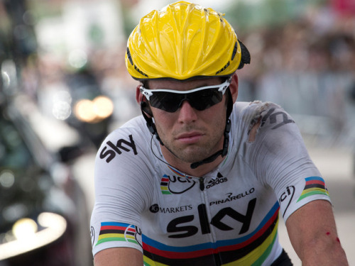 chirosangaku: Bike World News - Bruised arm for Mark Cavendish after training ride crash