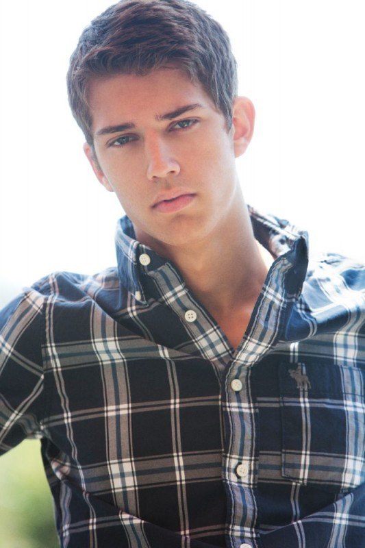 kalebisinlovewithastraightguy:   Ughhh 