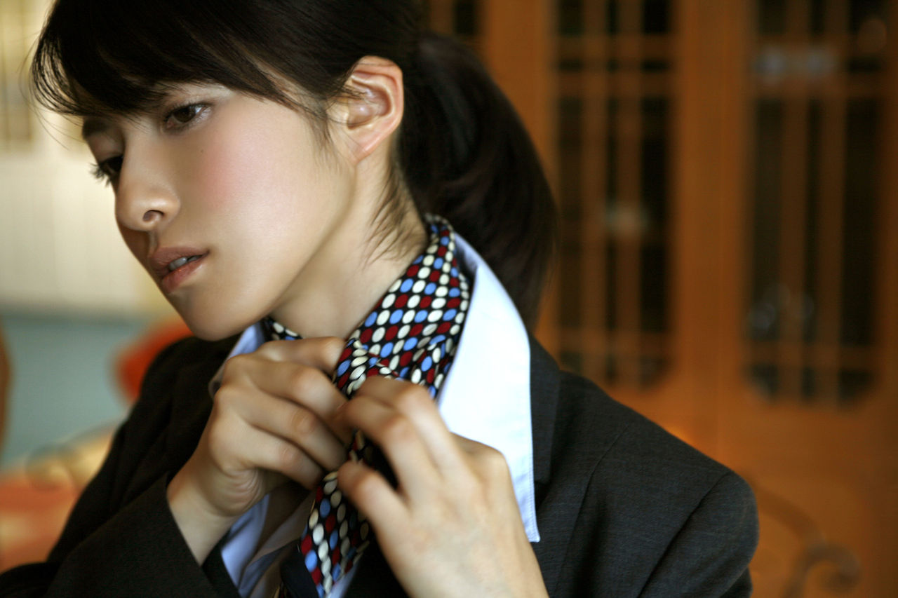 rfhhk:  チューリッヒのCMでお馴染みの松木里菜さんが美しすぎる :