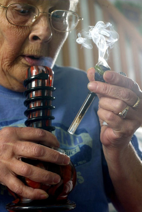 pantiesandlego:  gothvm:  gwan nan  Classy Granny