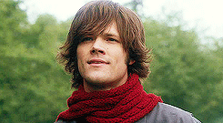 magicfingers:  The Christmas Cottage - in which Jared Padalecki rocks some totally bitchin winter wear. 