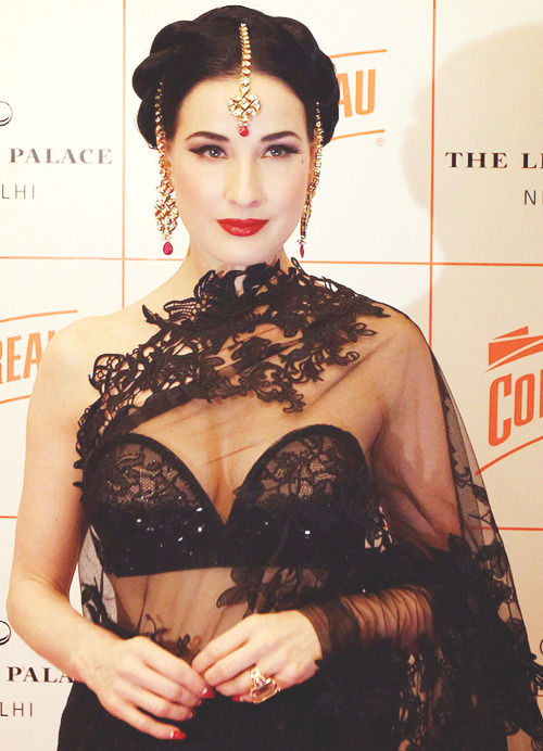 intersouls:  tokomon:  herlipswerevelvetred:  faineemae:  doriansennui:  White woman Dita von Teese wears a sari and South Asian jewelry despite the fact that she has no connection to South Asian culture at all. White woman Dita von Teese decided to wear