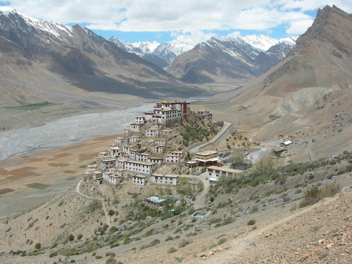 The buddhist monastery of Key Gompa in Himachal Pradesh, India (by The Travel Channeler).