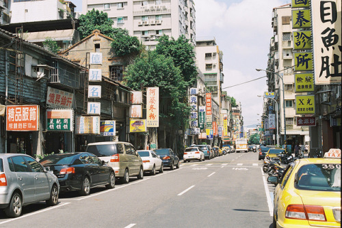 貴陽街 Guiyang St by 年柑 on Flickr.