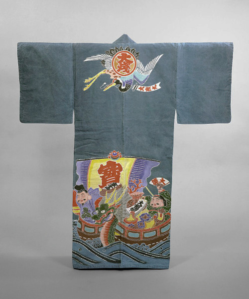 &lsquo;Maiwai&rsquo; robe, early 20th century, Japan. &ldquo;Plain weave cotton with stencilled past