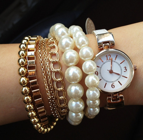dressthepopulation:  nice wrist