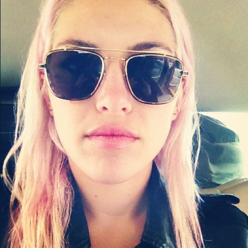 fansofthereallword: YAYYY Lauren dyed her hair back to pink