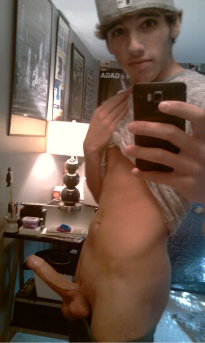 selfportraitmen:  self p. 