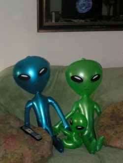 striders:  alien family 
