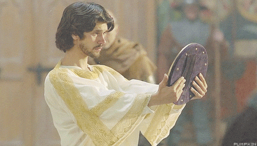 mudodoo-blog:God I’m so beautiful!harkerling:# hollow crown # me taking a selfie @ my deposition