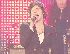 zaynismalik-blog:  Performing Live While We’re Young at the Bambi Awards 2012 