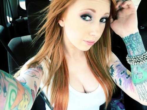 lostbetweenheavenandhellx:  Want the most epic tattoed ladies and gentlemen? Might