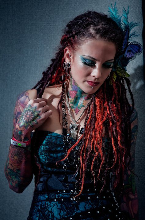 lostbetweenheavenandhellx:  Want the most epic tattoed ladies and gentlemen? Might