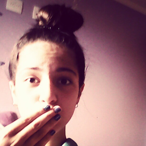 :*  #kiss #girl #bun