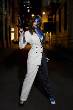 thebiggonzowski:  meagan-marie:  Also, another Lady Two-Face snap from NYCC - also by Anna Fischer. I love that this costume allows me to get away with looking bat-shit crazy.   I snapped a group pic at NYCC that you were part of.  All around great