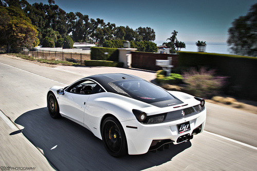 fiebre-loverz:  Follow fiebre-loverz for more sick cars.!