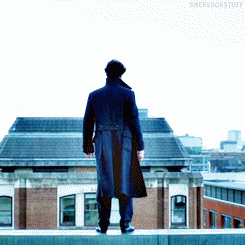 midgetnazgul:Oh cute look a gifset of Sherlock jump- THAT IS TOTALLY UNNECESSARY