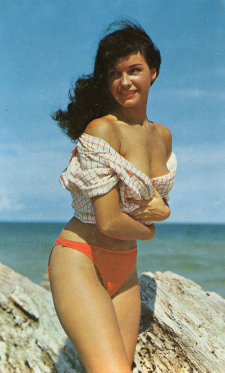 retrogirly:   Bettie Page   Absolutely love adult photos