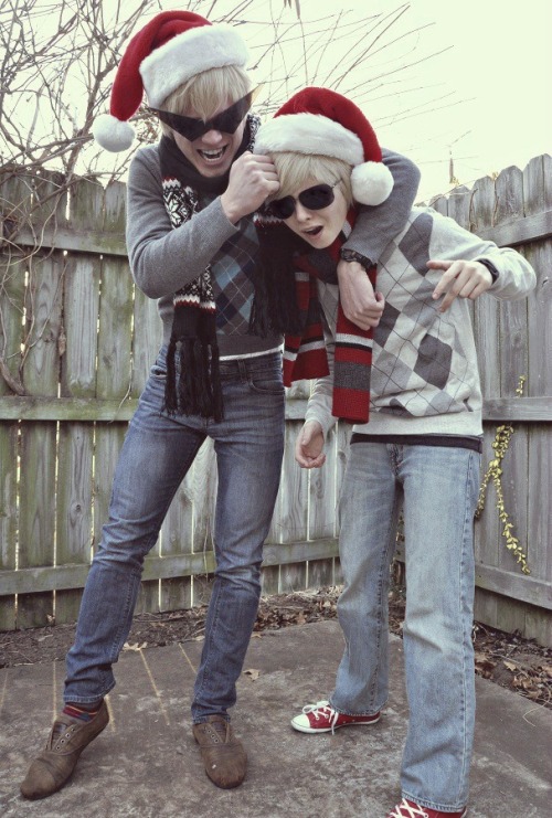 dersedreamer:  gomugomugodhead:  so i was taking a few hipster pictures deciding what to wear to a small winterstuck meetup im going to and then my brother walked out and dave | bro/dirk idfk who dis  CUTIES 