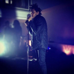 fuckyeahthe-weekndxo:  The Weeknd performing at the Supper Club in London.