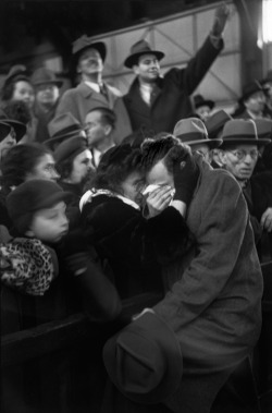 adanvc:  Mother and son, seperated by the war are reunited in New York, 1946. by Henri Cartier-Bresson 