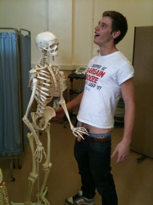 hornyaussieboy:  Oh you crazy skeleton