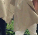 notoriousbi:  Niall Horan ‘adjusting’ himself. 