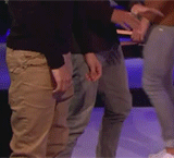notoriousbi:  Niall Horan ‘adjusting’ himself. 