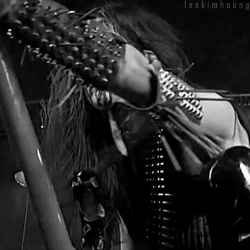 leekimhoung:  Gorgoroth | Carving a Giant