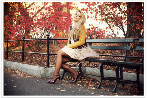 (via Glamgerous - Fashion Blogger: Autumn Afternoon)