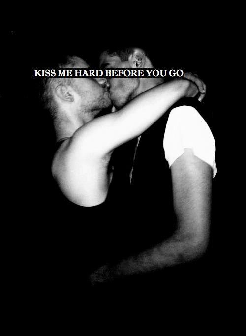 http://gaypixel.tumblr.com/post/36621071673
