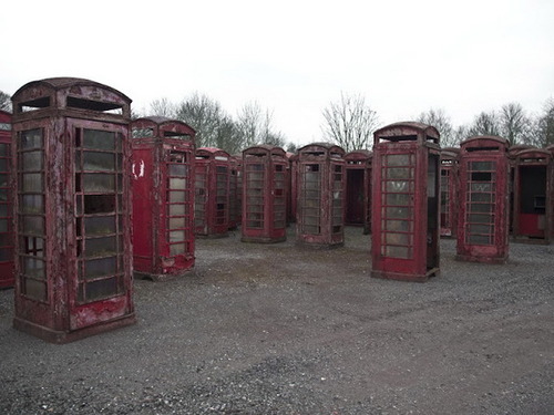 godtricksterloki:  Mass graveyard of Doctor Who fans after the announcement by the BBC.  If only there was also a graveyard like this for Twilight and 50 Shades fans as well.