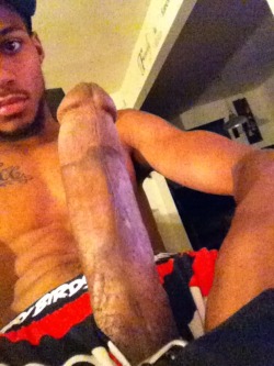 leyparis:  Nice dick and he’s cute