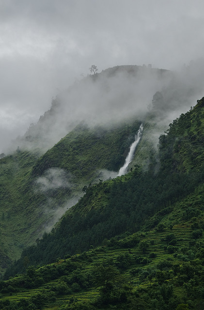 hasuyuri:  Kali Gandaki Gorge by happy.apple on Flickr.