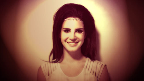 XXX ikilledlanadelrey:  Lana Del Rey Edit  photo