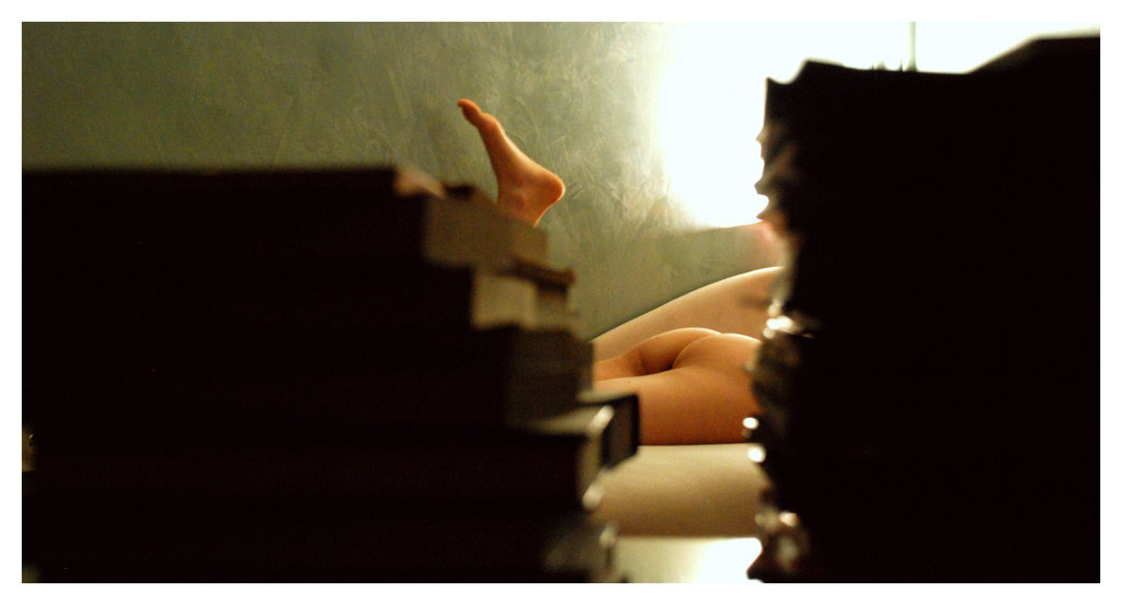 bookporn:    Just Reading by lust for leica   