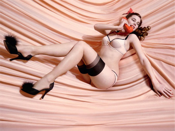 Un aperçu de la collection capsule Fifi Chachnil pour Top Shop en 2009.