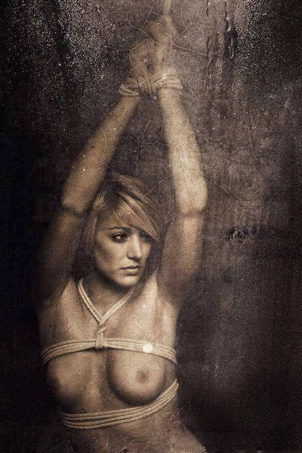 darkangelsbride:  Photo by Rudy Brunnler       (via TumbleOn)